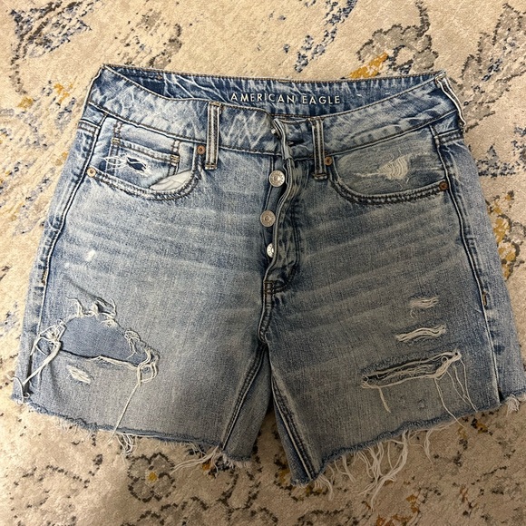 American Eagle Outfitters Pants - American Eagle Tomgirl Denim Shorts - Size 6